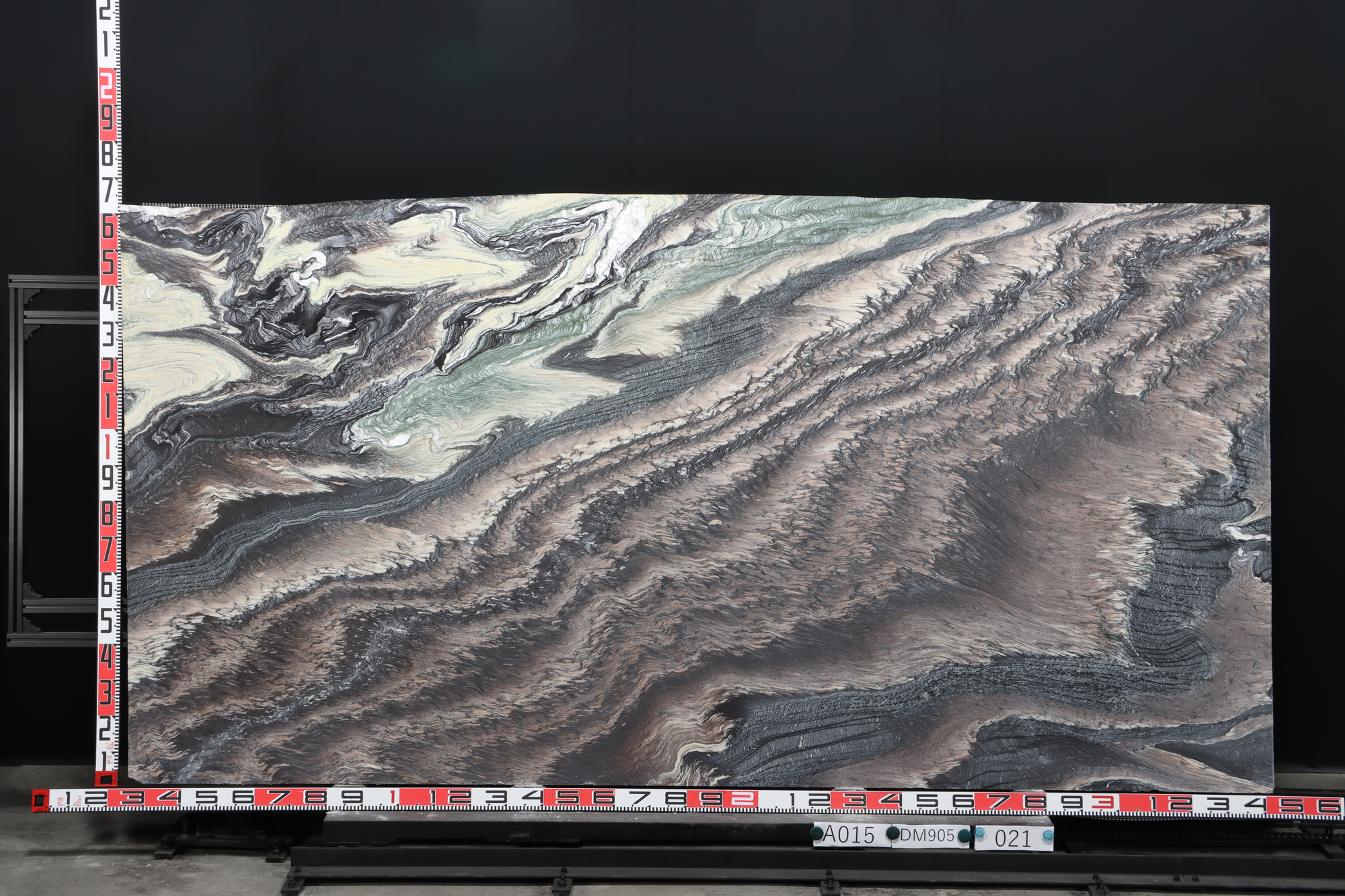 大理石A015チポリーノオンドゥラートロッソ